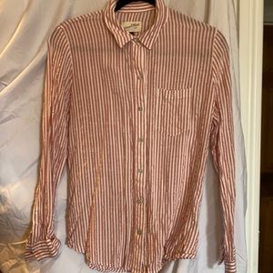 Universal Thread button down